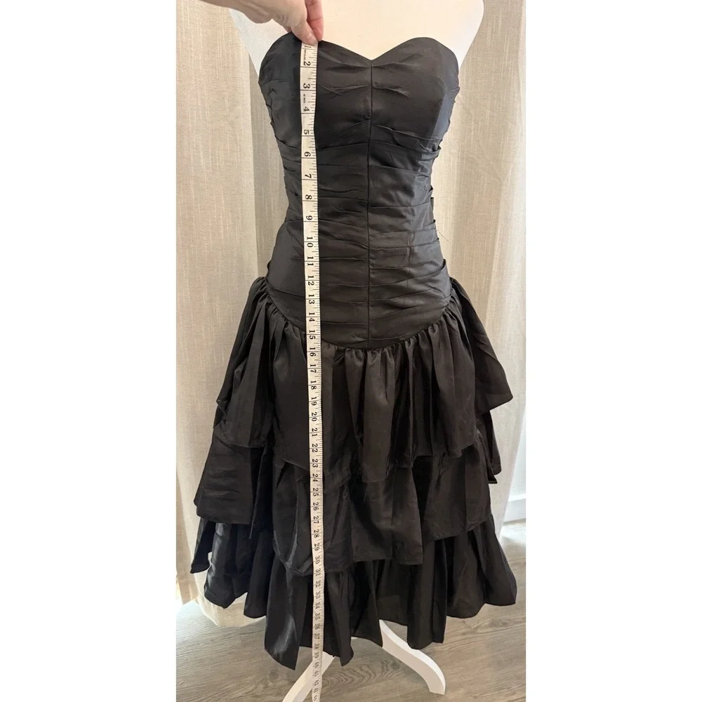 Black Strapless Sweetheart Ruched Satin Ruffle Fit & Flare Dress size S Vintage